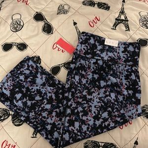 Livi Active Capri Leggings.